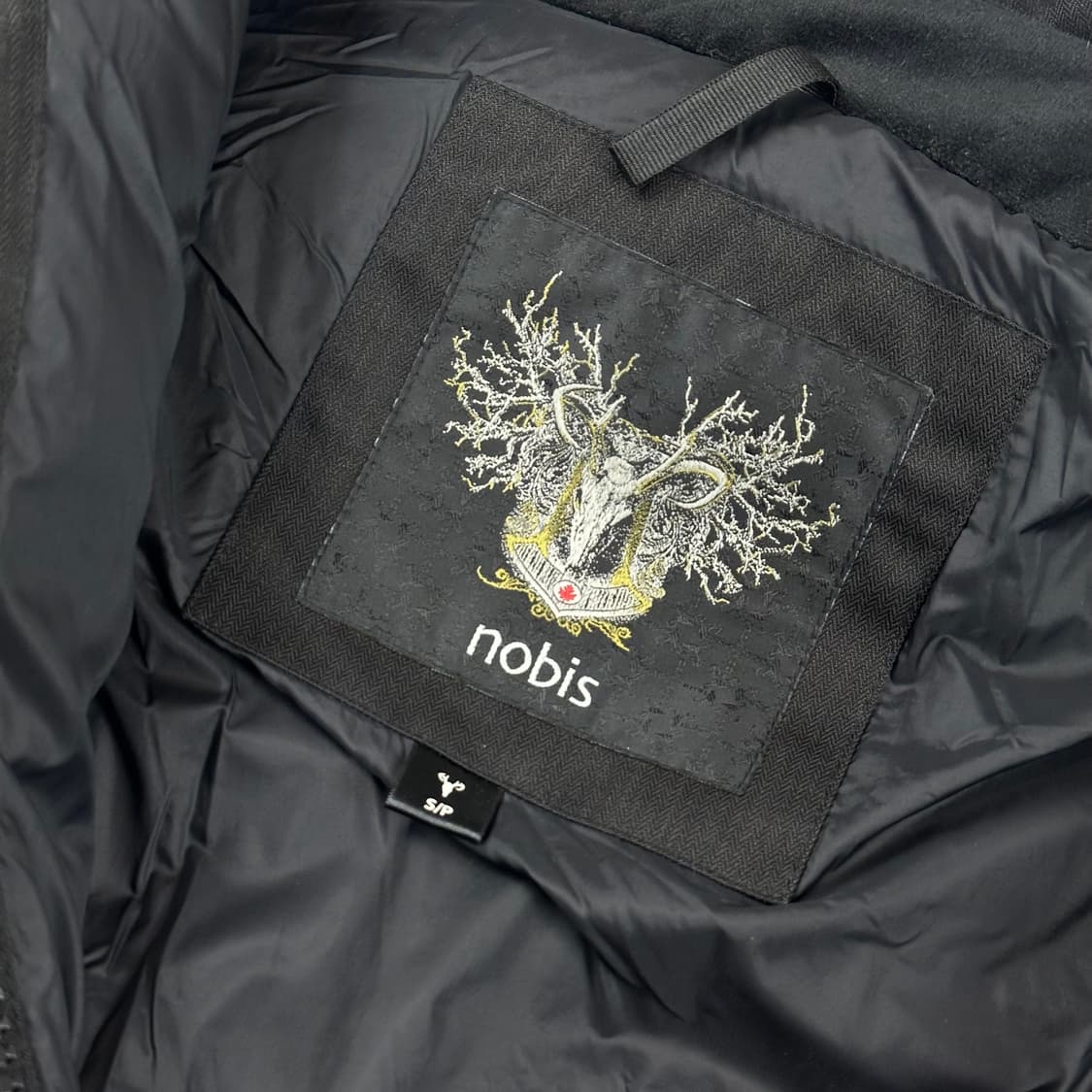 노비스 쉬라 롱패딩 (모자x) qr정품 상품이미지5
