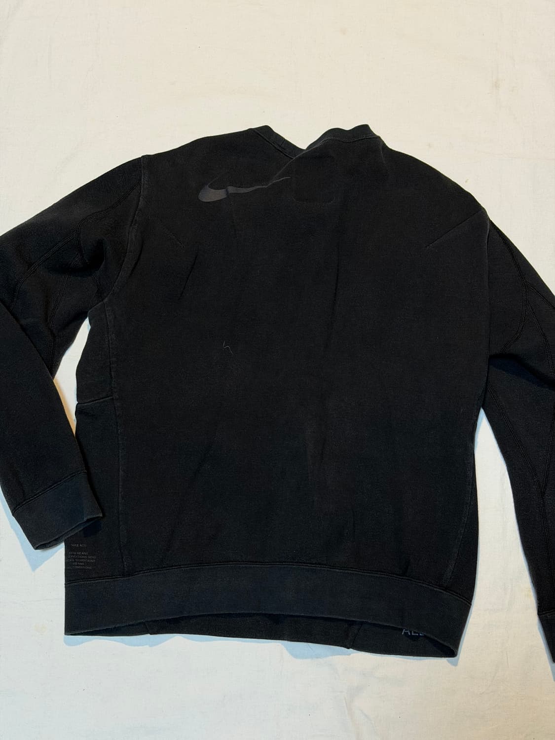 나이키 ACG 해외한정 테크플리스 맨투맨 블랙 상품이미지4