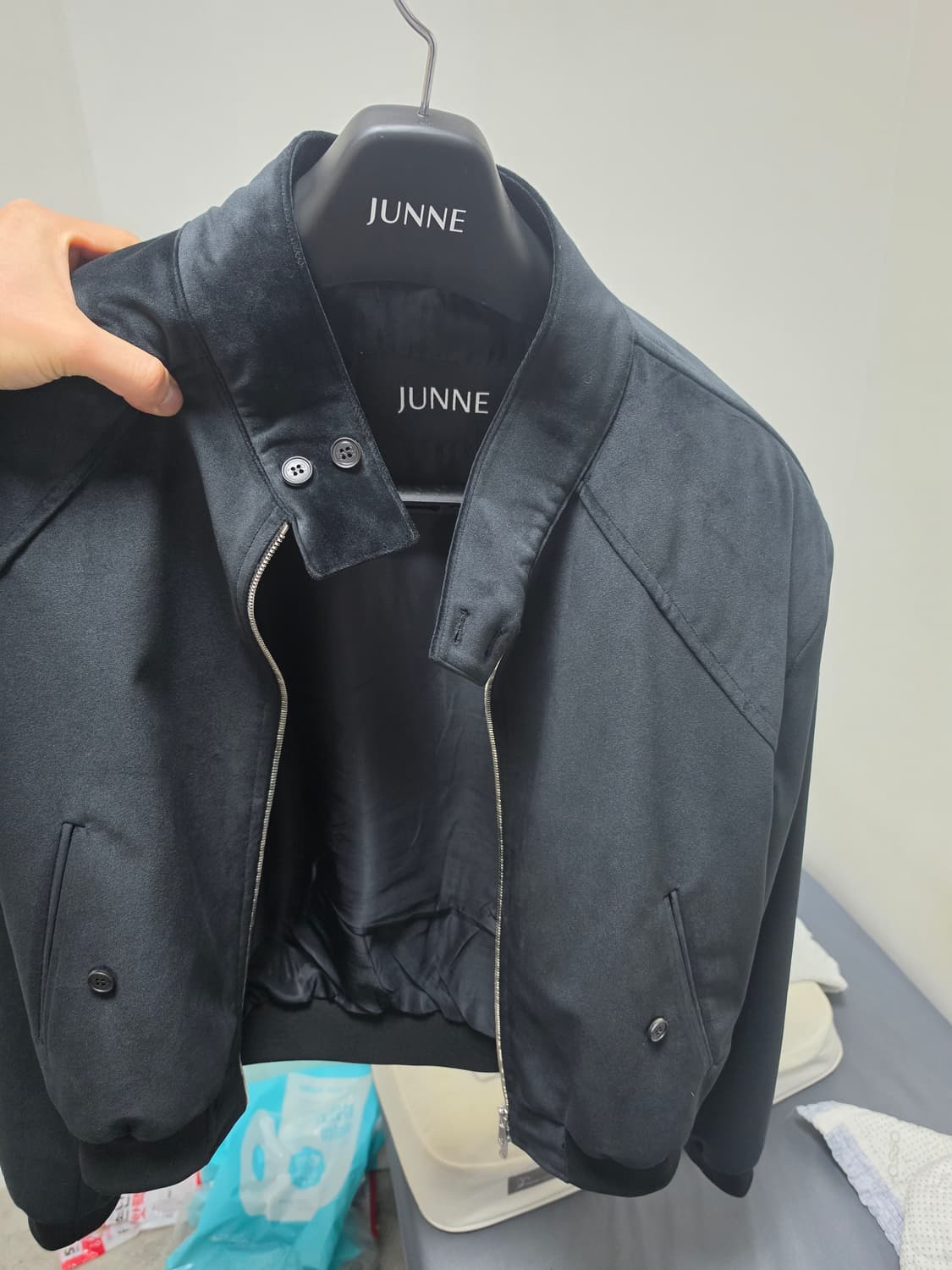 준느 j38 벨벳 자켓 s 사이즈 판매합니다 상품이미지2