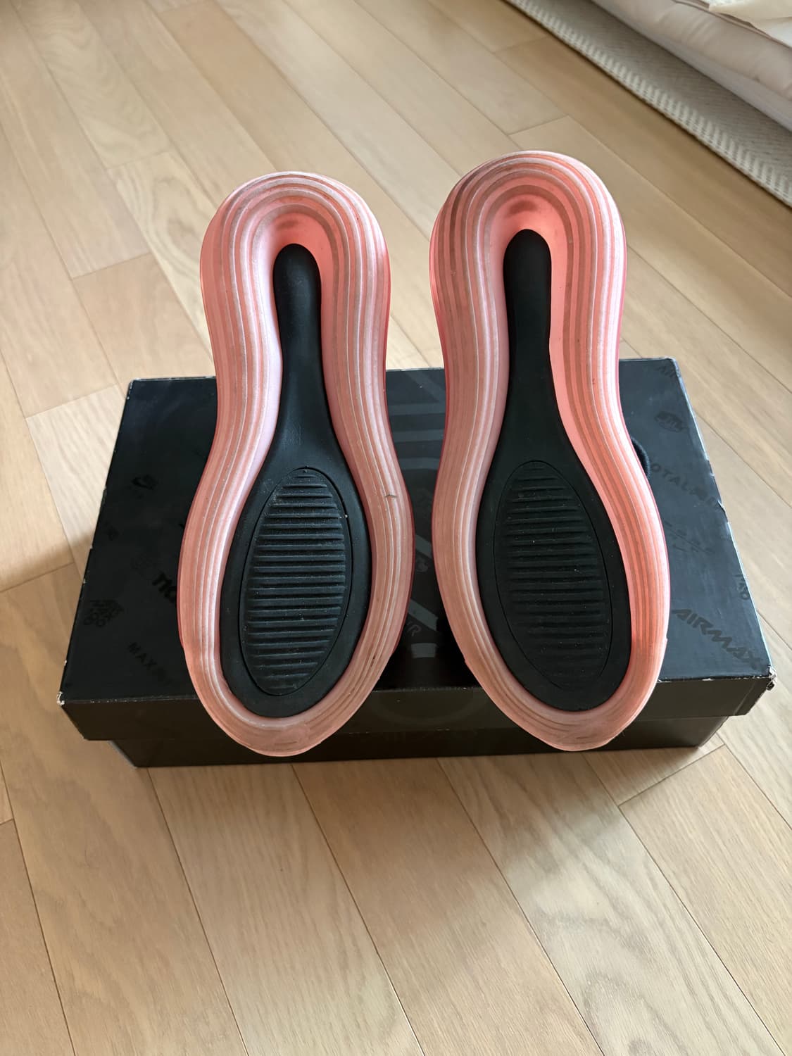 W NIKE AIR MAX 720 상품이미지6
