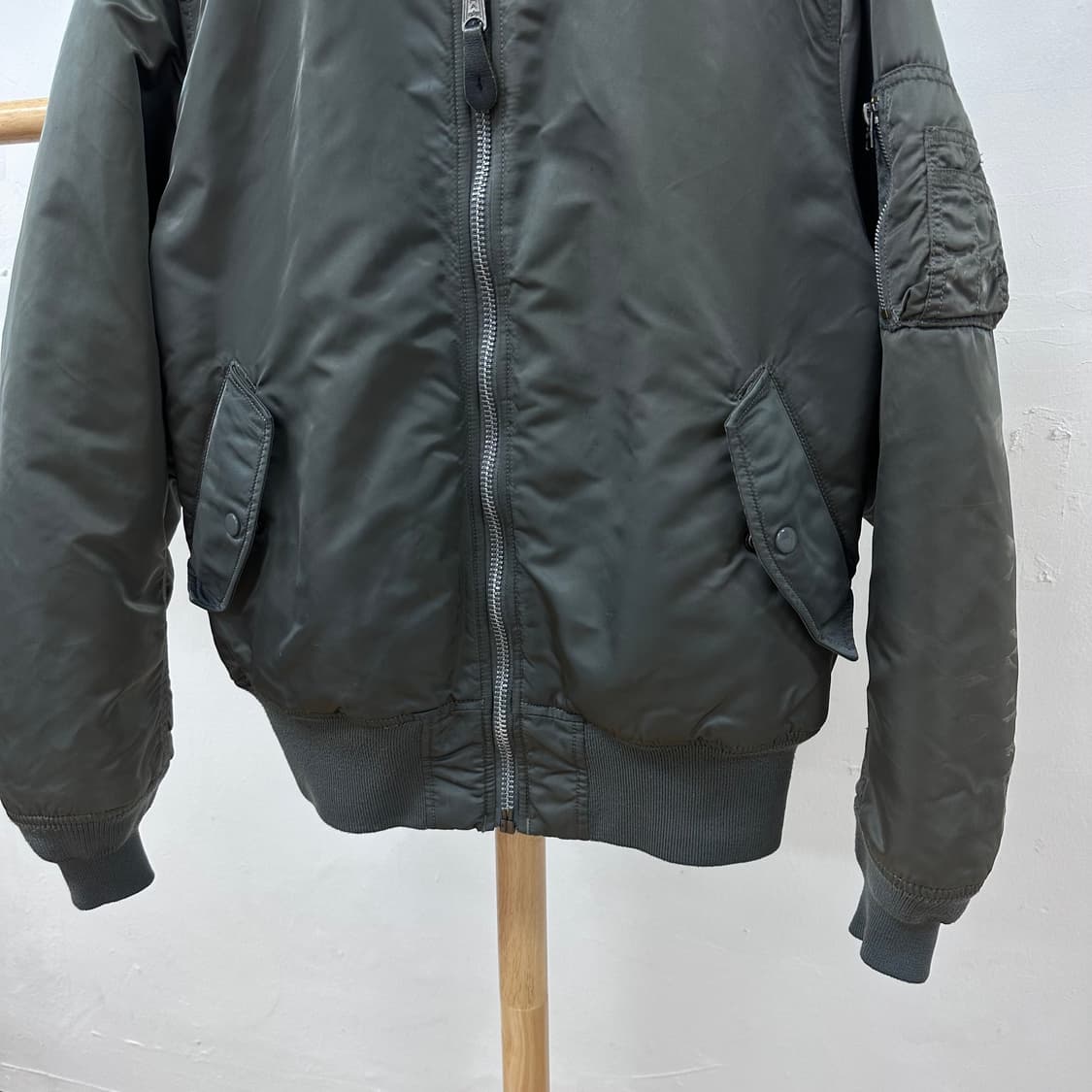 알파인더스트리 MA-1 마원 항공점퍼 M사이즈 상품이미지3