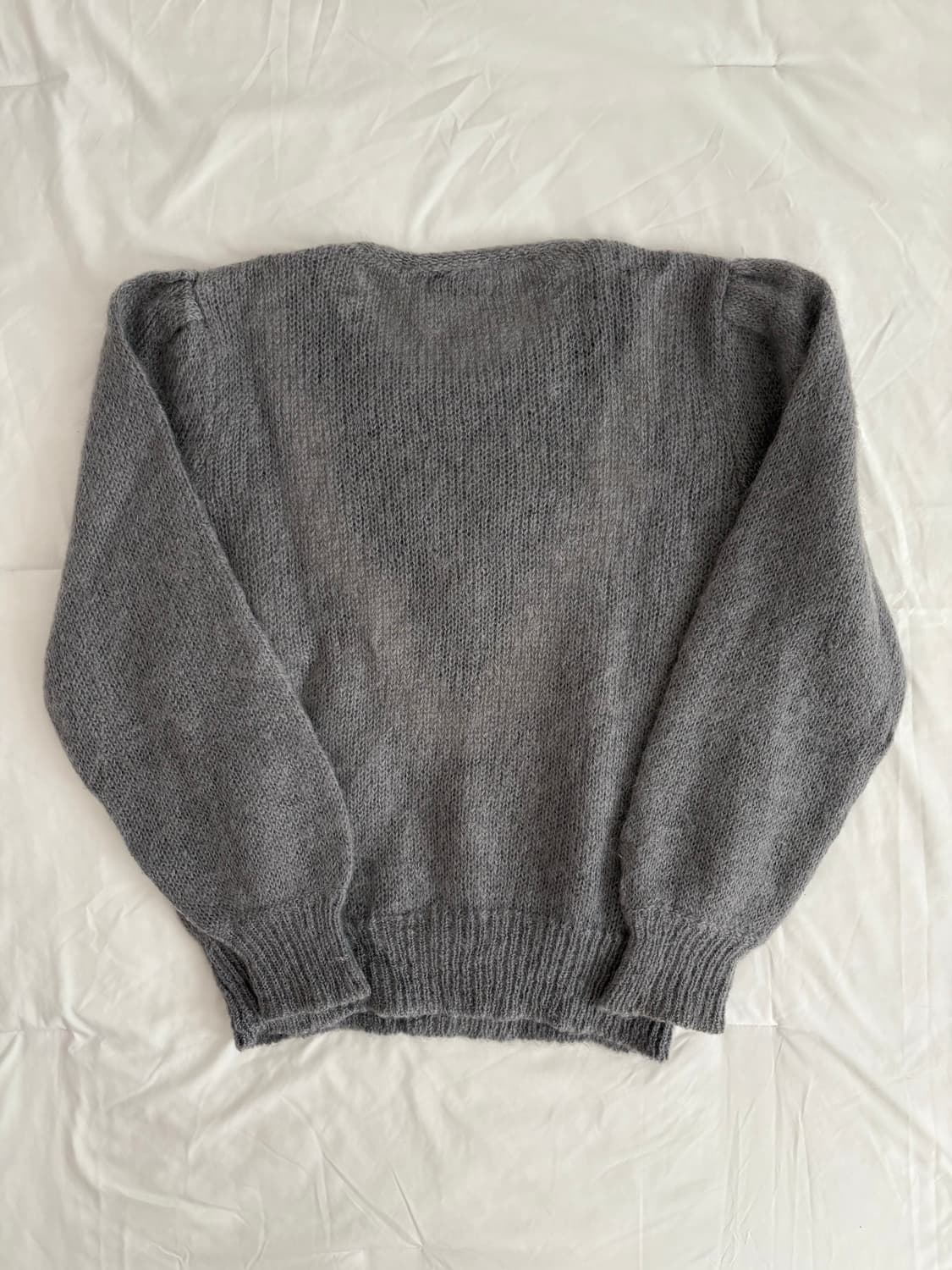 grey corsage sweater 코사지 디테일 니트 상품이미지5