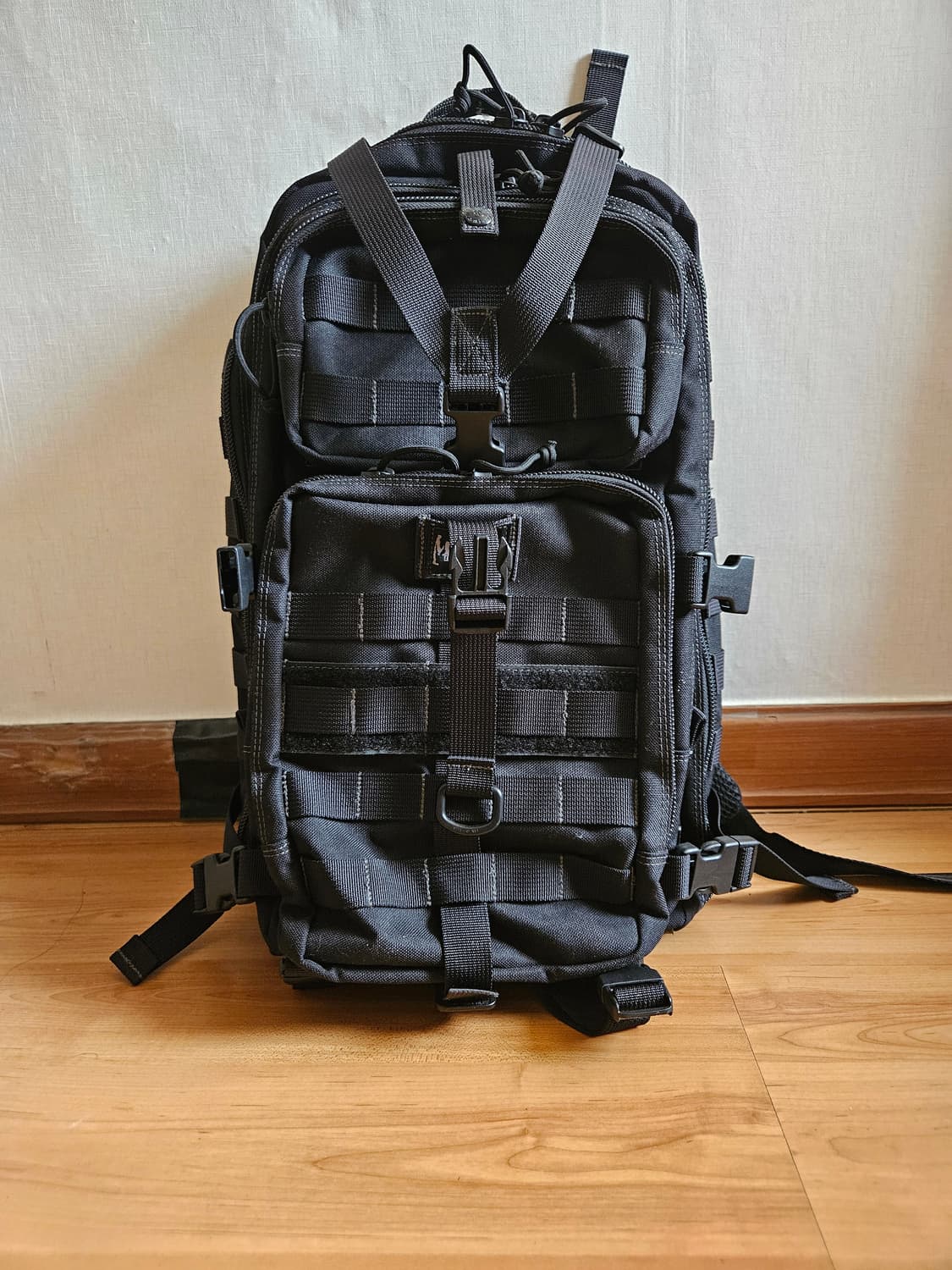 미사용) 맥포스 슈퍼팔콘 블랙 백팩 가방 상품이미지1