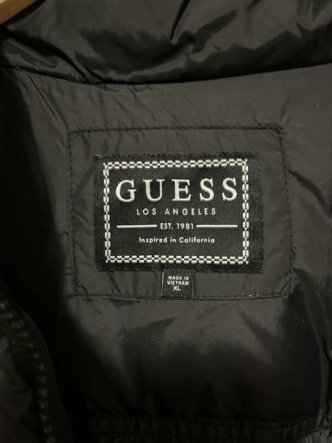 GUESS 게스 검정 푸퍼 패딩 XL 상품이미지7