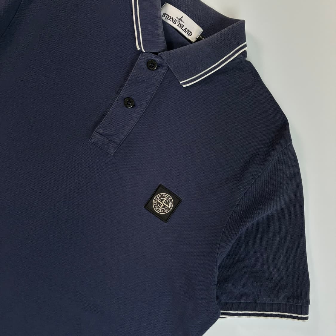 Stone island  스톤아일랜드 슬림핏 피케 네이비 폴로셔츠  상품이미지2