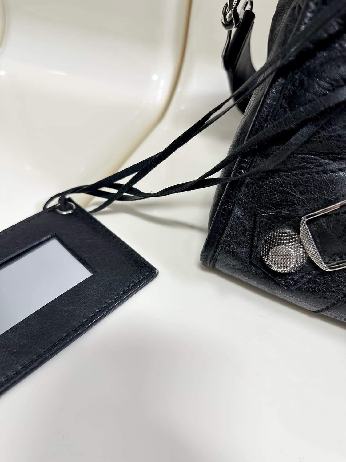 [A 정품] 발렌시아가 시티 모터백 파트타임 블랙 상품이미지6