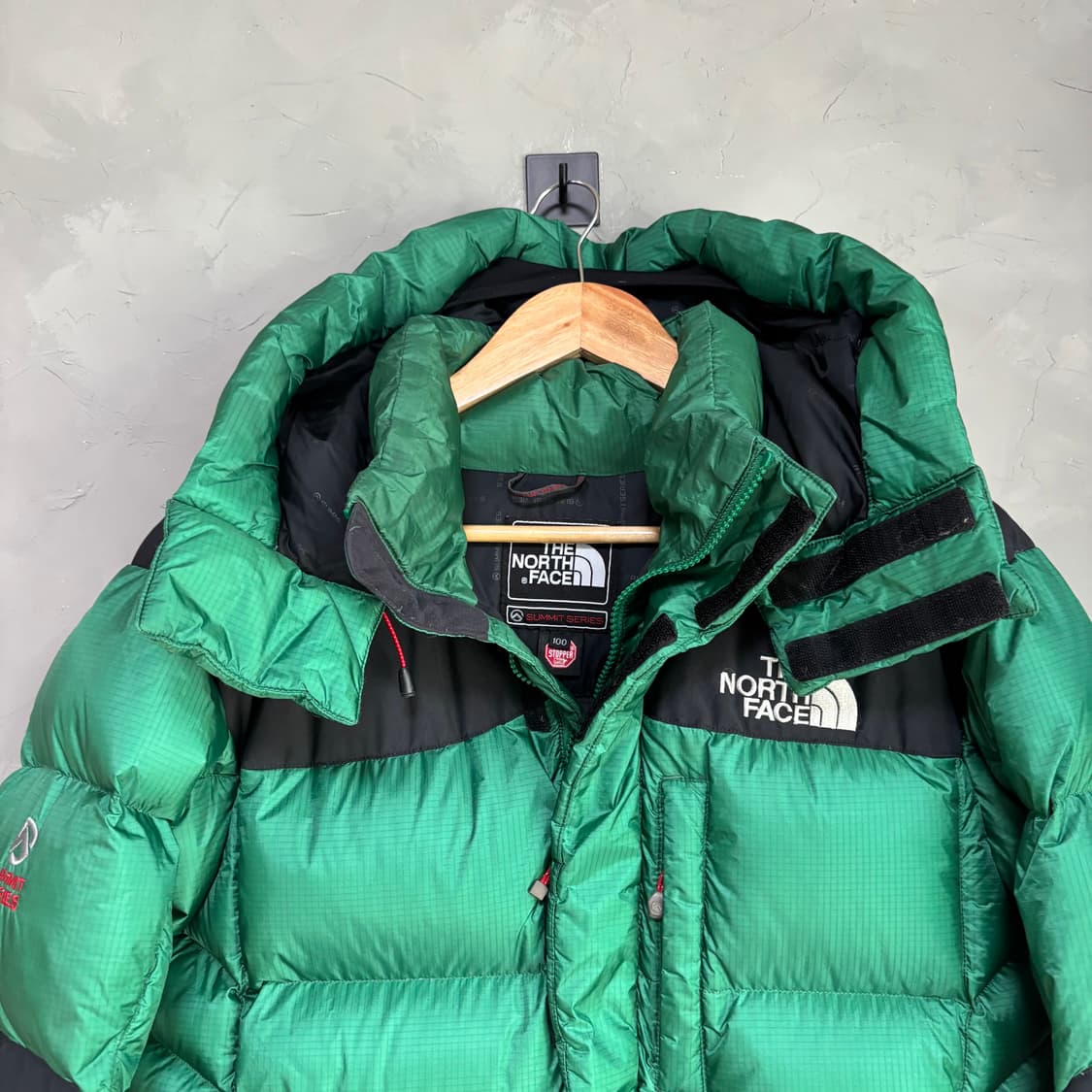 노스페이스 700 써밋 윈드스토퍼 구스다운 패딩 상품이미지2