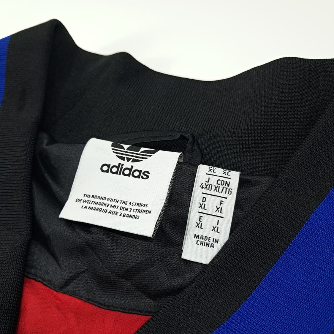 CL301 XL 아디다스 새틴 런디엠씨 패치 블루블랙 자켓 상품이미지3