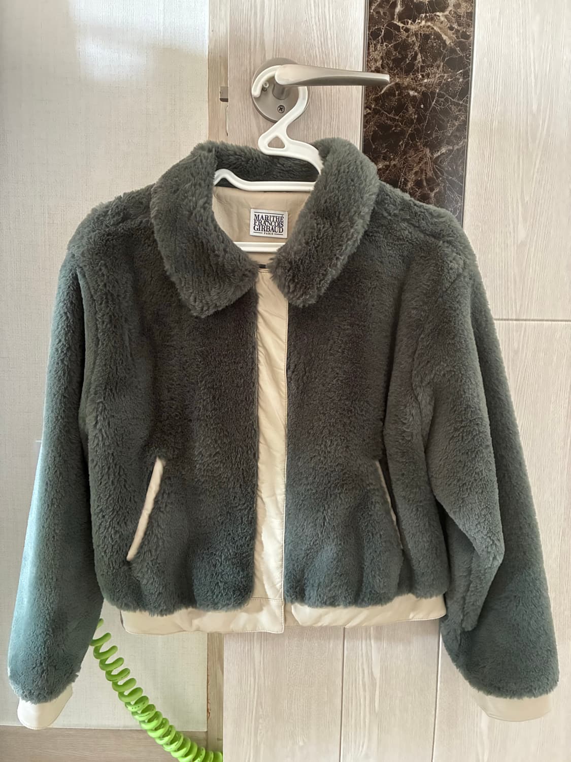 마리떼 프랑소와 저버 퍼 카라 숏 자켓 OS 상품이미지4