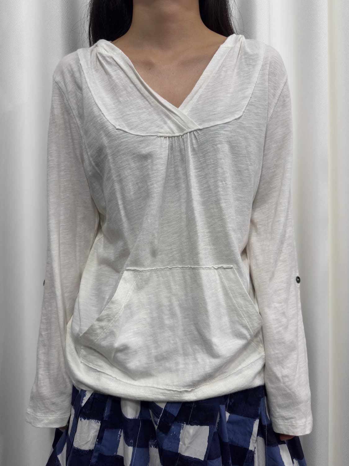 white hood longsleeve 상품이미지1