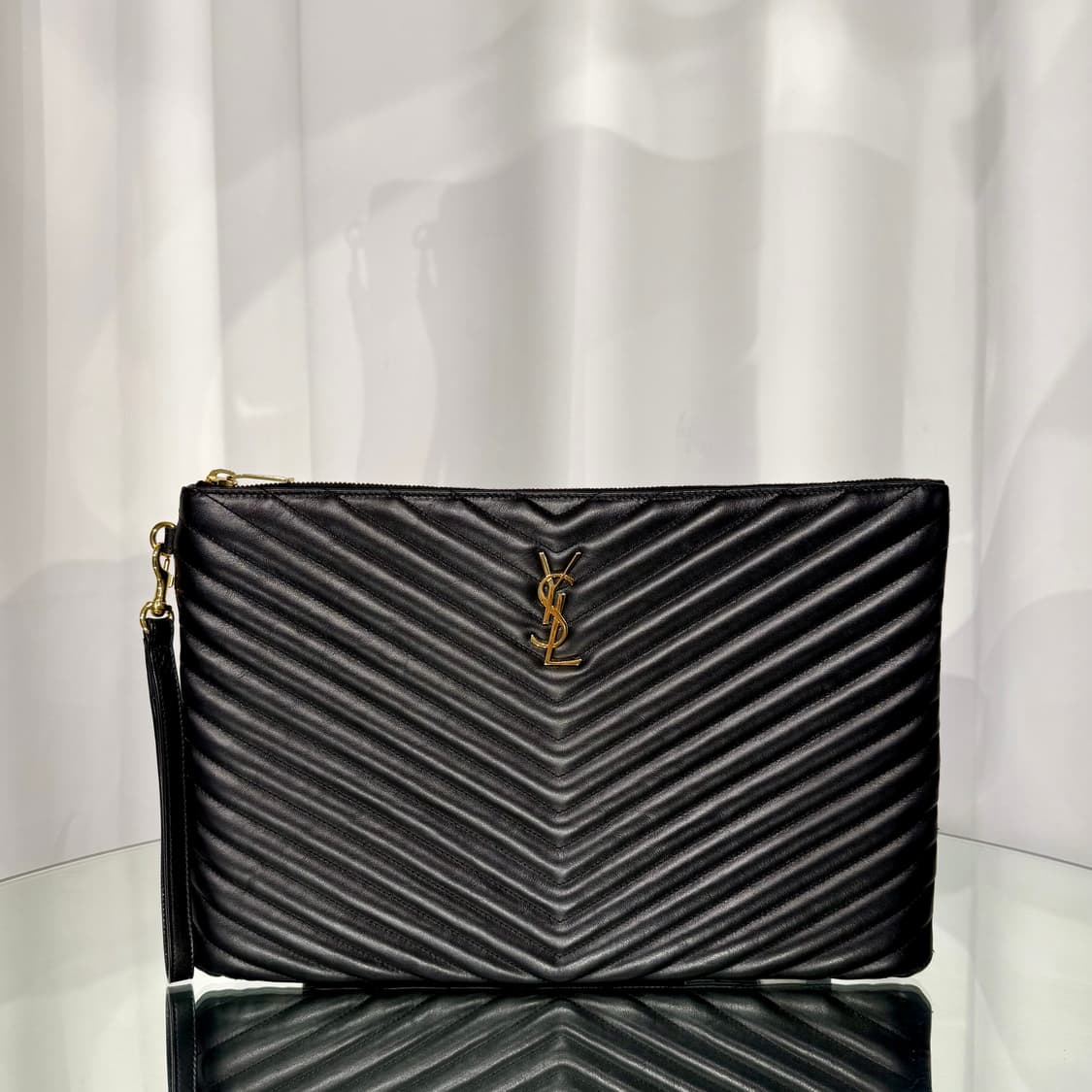 [정품] 생로랑 모노그램 마틀라세 금장 클러치백 상품이미지1