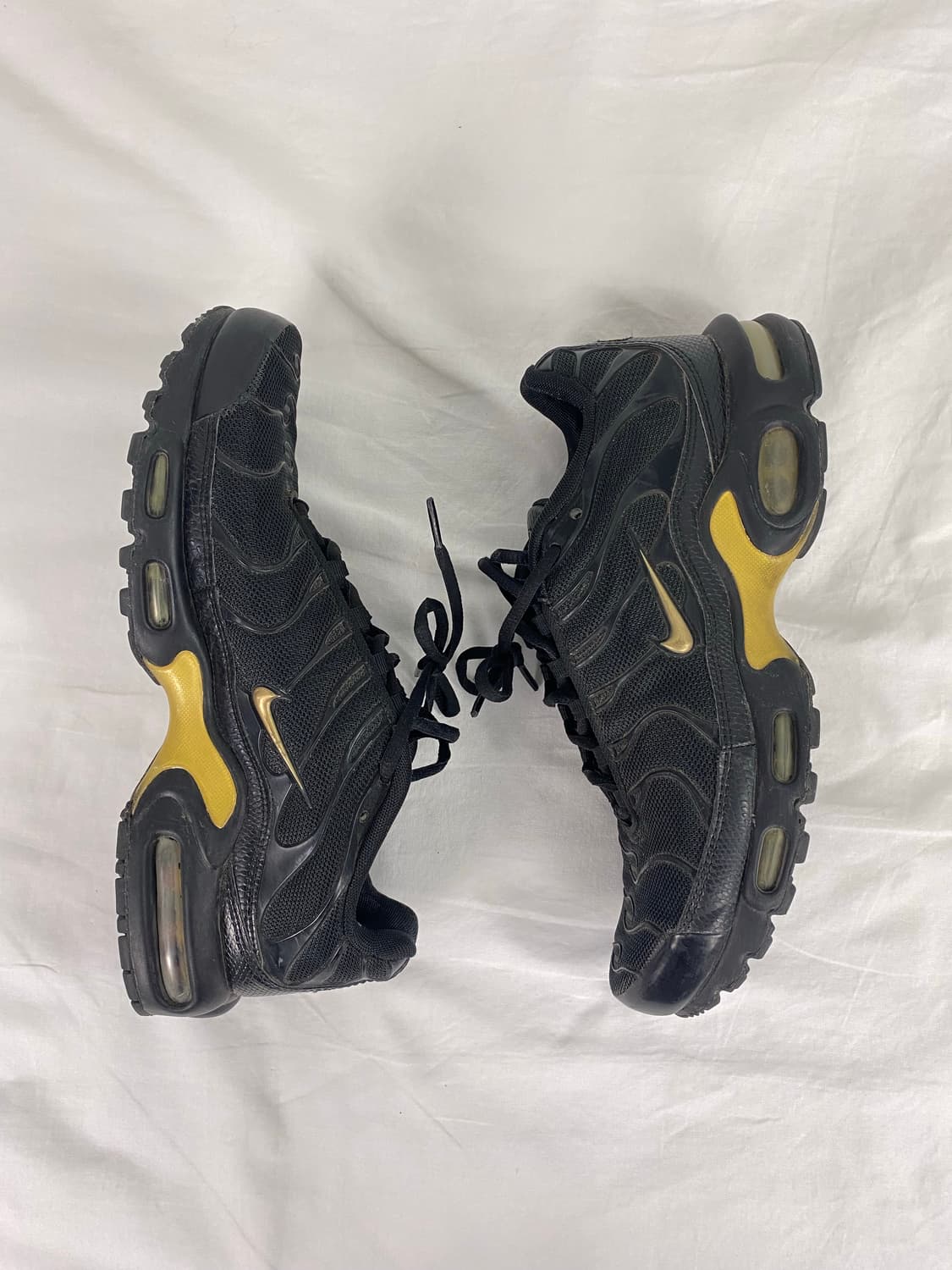 나이키 에어맥스 플러스 블랙골드 검금 275 <70> 상품이미지1