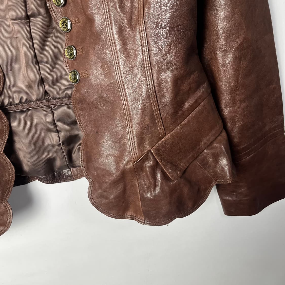 [VTG] 빈티지 고딕쉐입 버튼 오픈 램스킨 레더자켓 상품이미지3