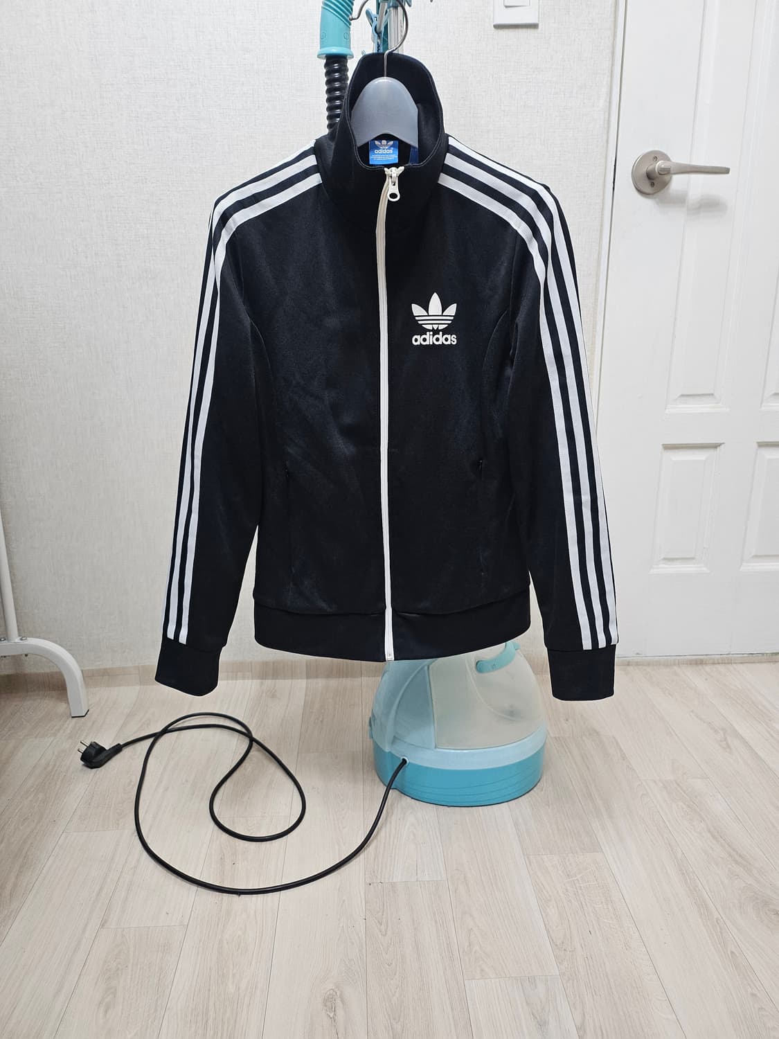 (90)S ☆초대장급☆ 아디다스 유로파 플라워안감 [검흰] 트랙탑져지 상품이미지1