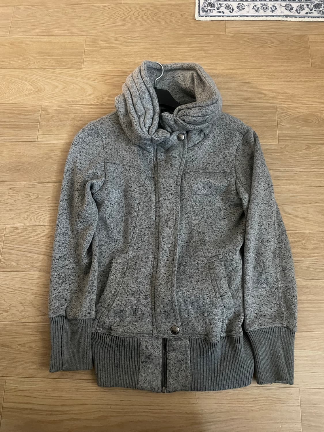 하이엔드 빈티지 니트 넥 집업 상품이미지2