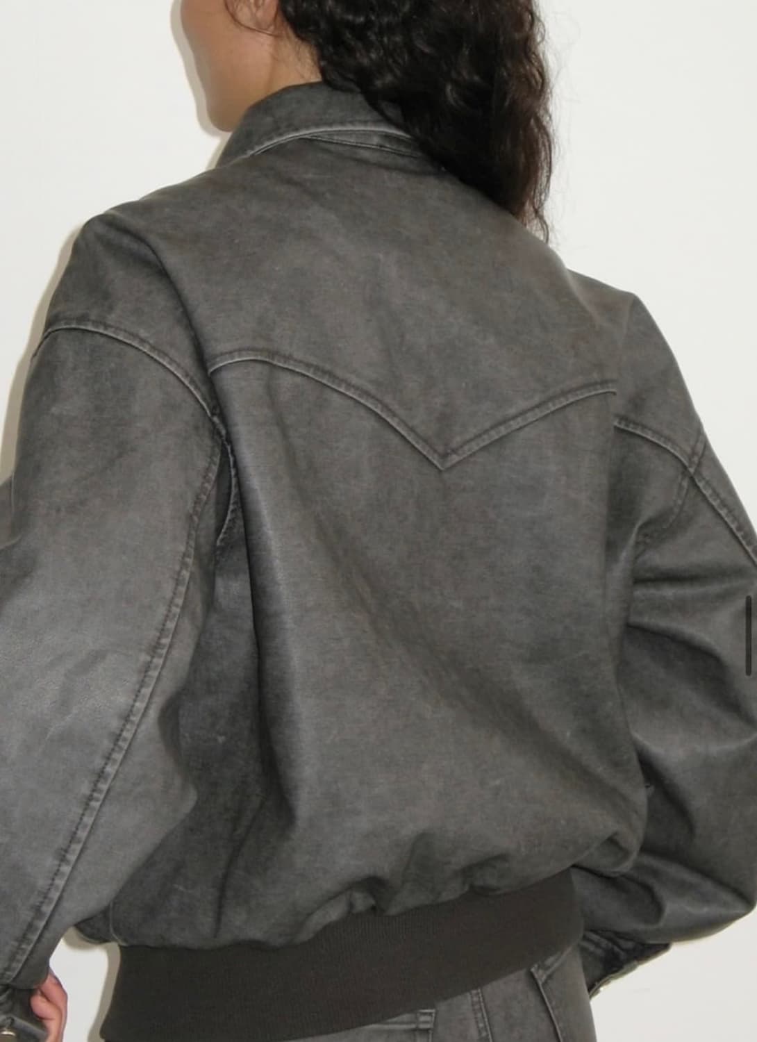 폴리수엠 레더 자켓 상품이미지2