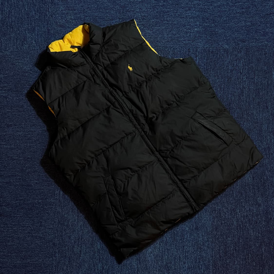 폴로 랄프로렌 블랙/옐로우 리버시블 패딩 조끼 상품이미지1