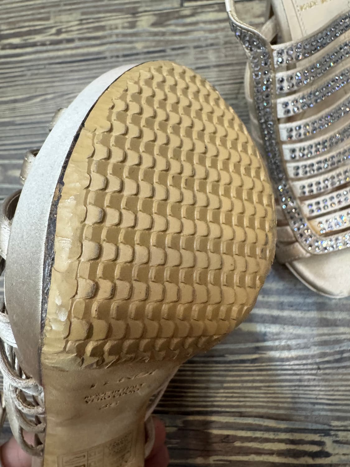 펜디 크리스탈 샴페인 골드 스트랩 샌들힐230 상품이미지5