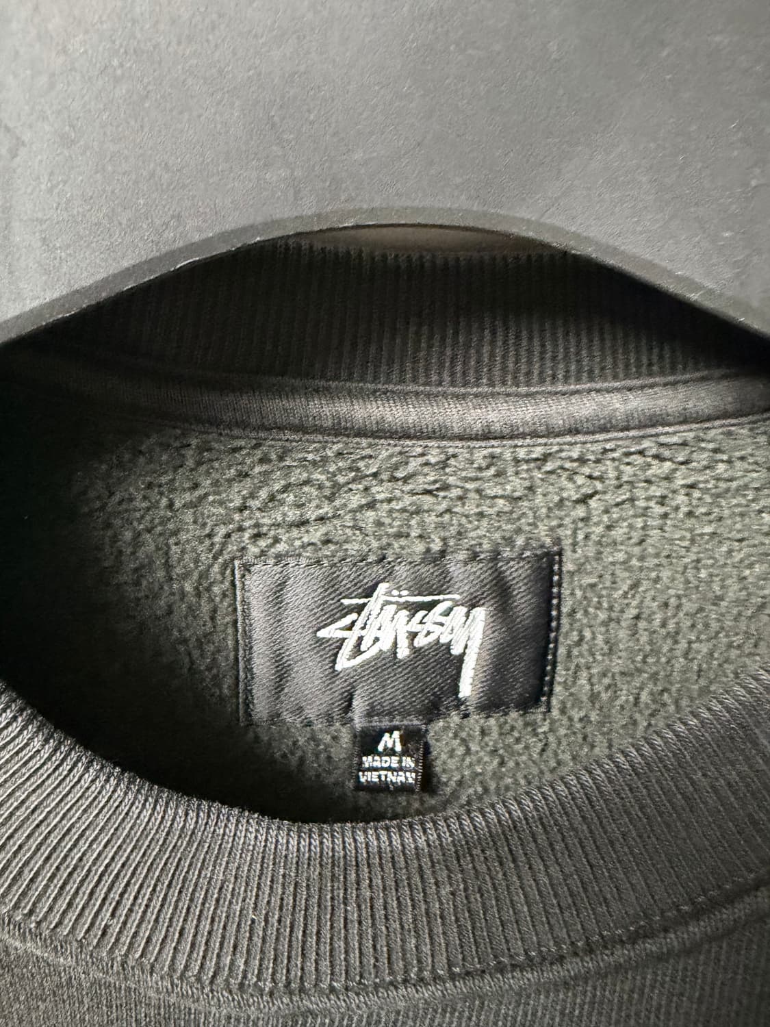 스투시 릴렉스 크루넥 (Washed Black) M사이즈 상품이미지3