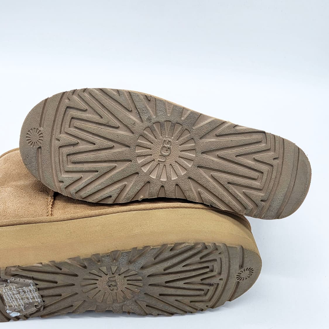 어그 우먼스 클래식 미니 플랫폼 부츠 체스트넛 (240) 상품이미지3