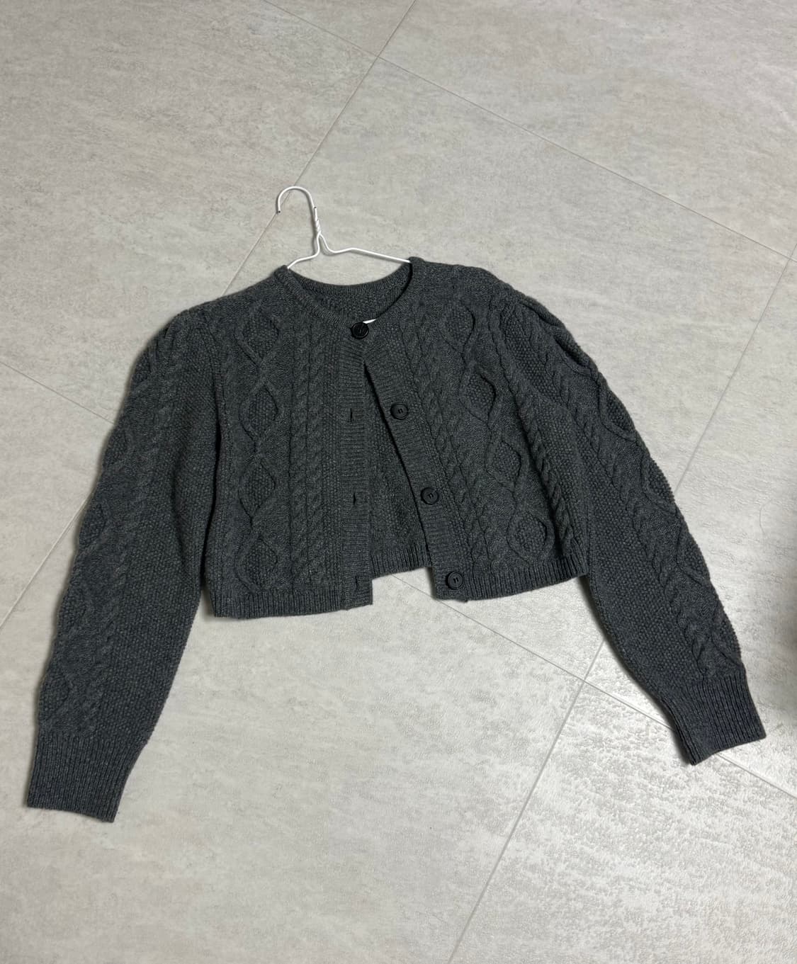 vocavaca 꽈배기 니트 가디건 크롭 상품이미지1