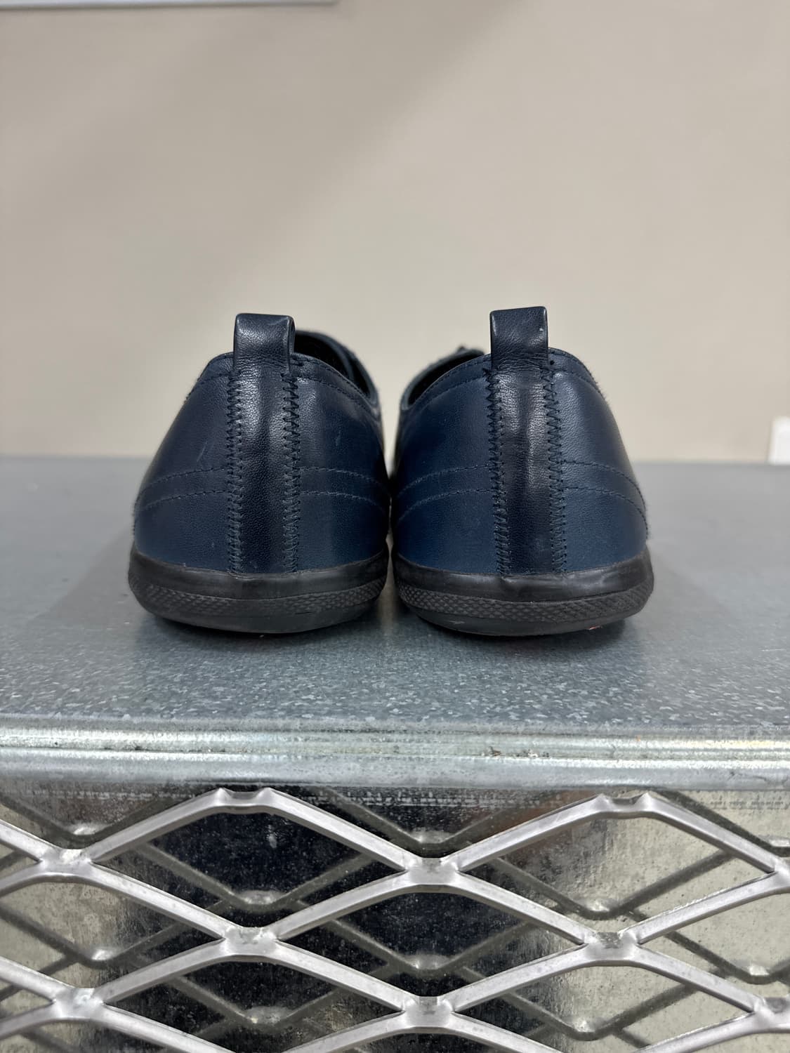 프라다 레더 스니커즈 9.5 상품이미지3