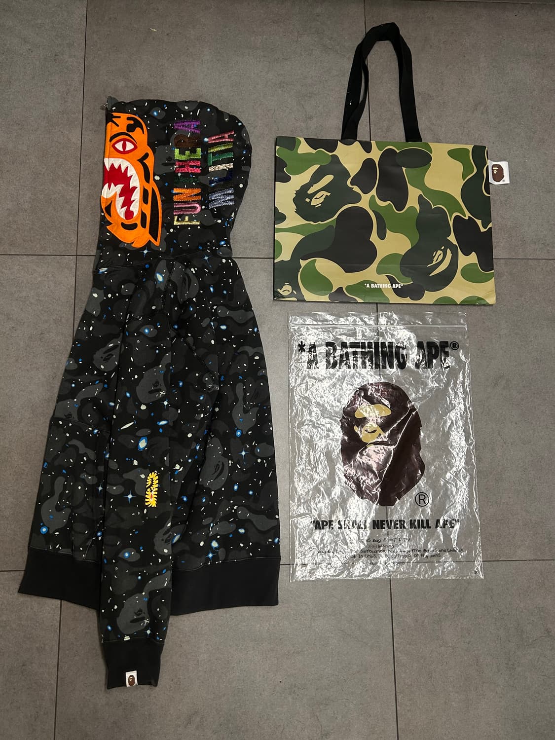 베이프 스페이스 카모 흑계 타이거 후드집업 상품이미지2