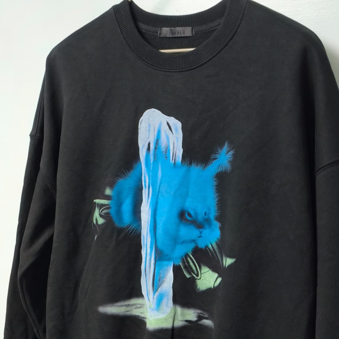 [1] GOOMHEO 굼허 그래픽 맨투맨 상품이미지1