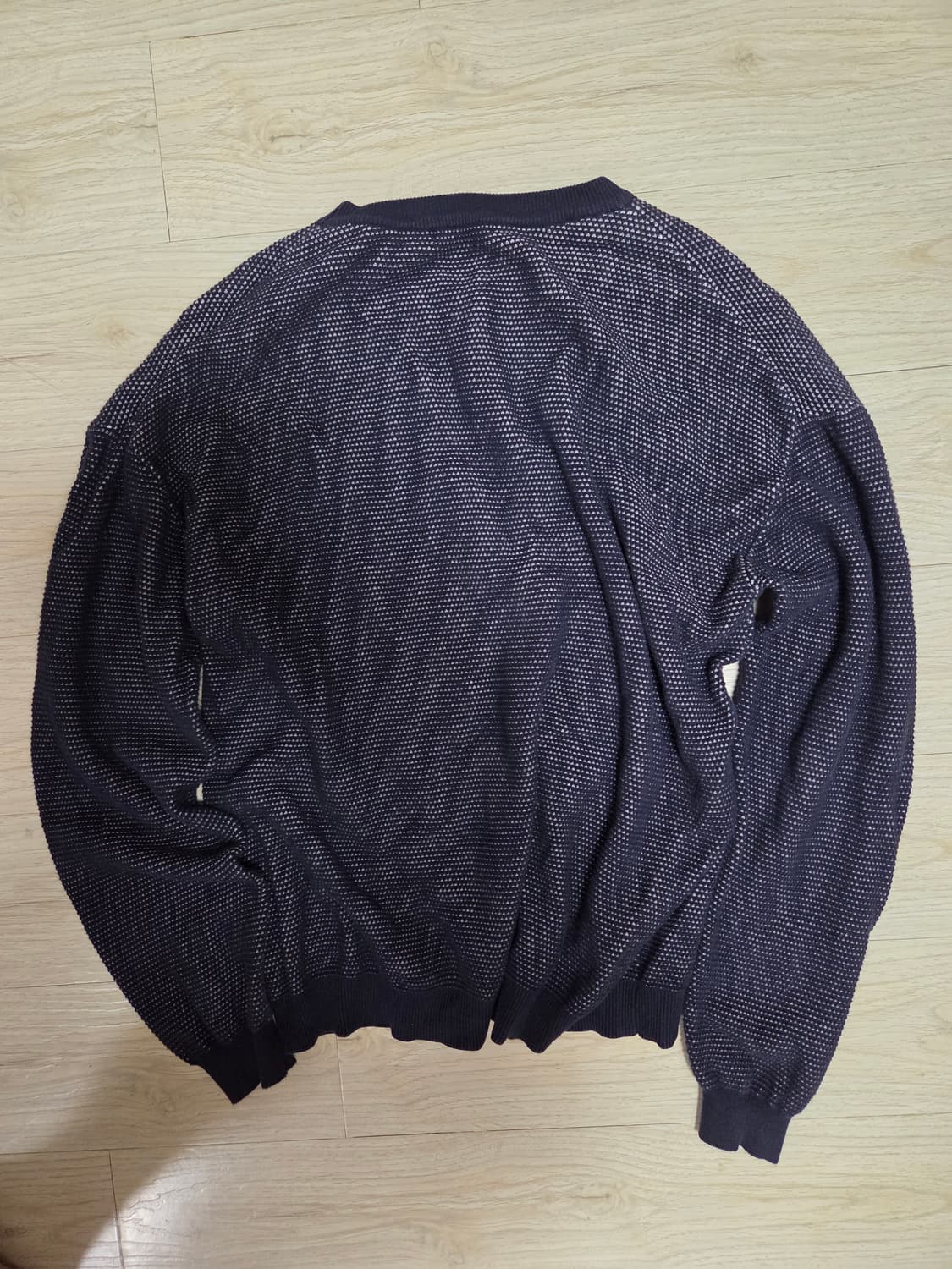 유나이티드 에로우즈(뷰티앤유스)네이비 그라데이션 니트 L 상품이미지2