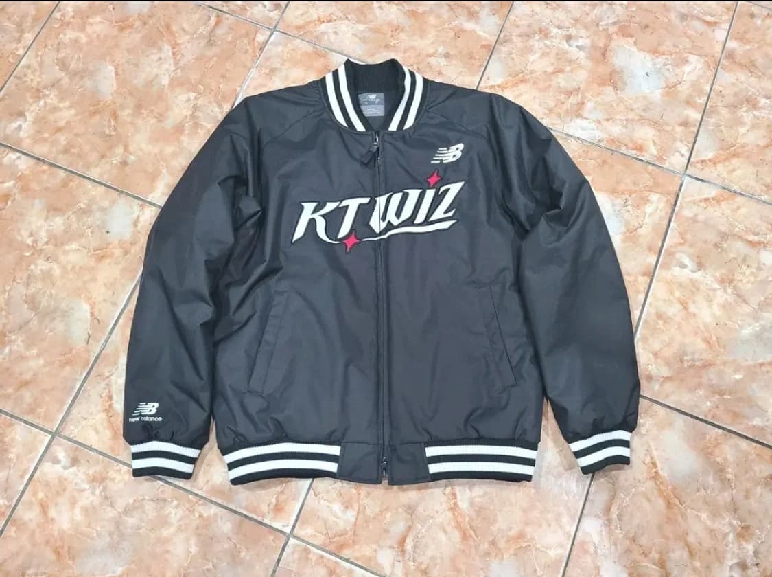 뉴발란스 KTWIZ 케이티위즈 2024 동계점퍼 상품이미지1
