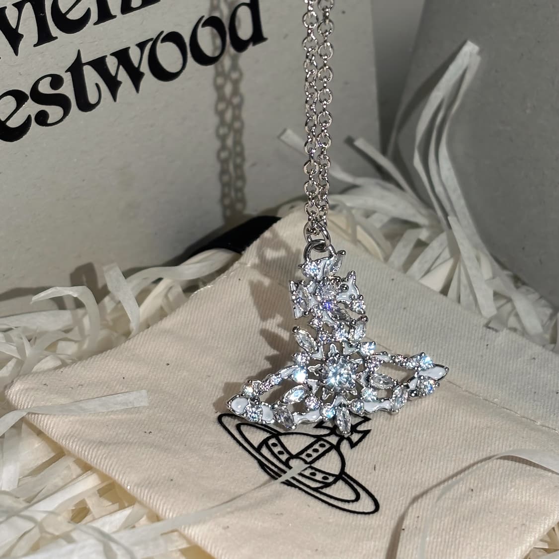 풀박스) 비비안웨스트우드 마리에트 펜던트 목걸이 상품이미지1