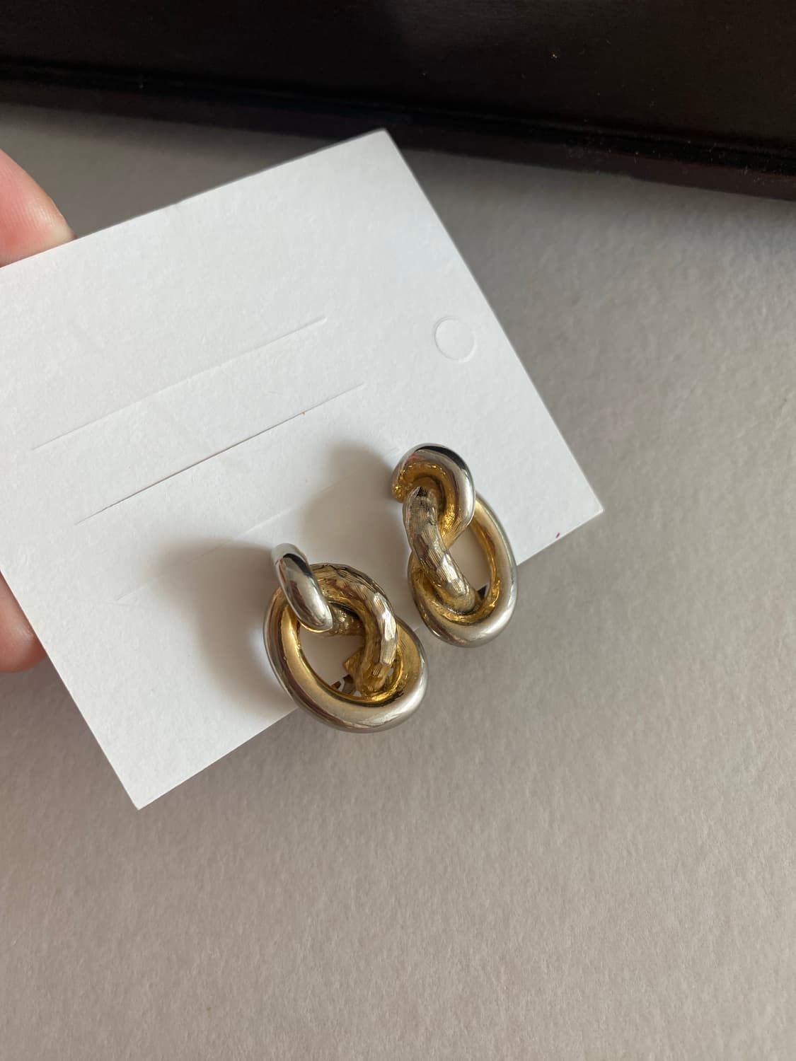 빈티지 투톤 체인 클립 귀걸이 상품이미지3