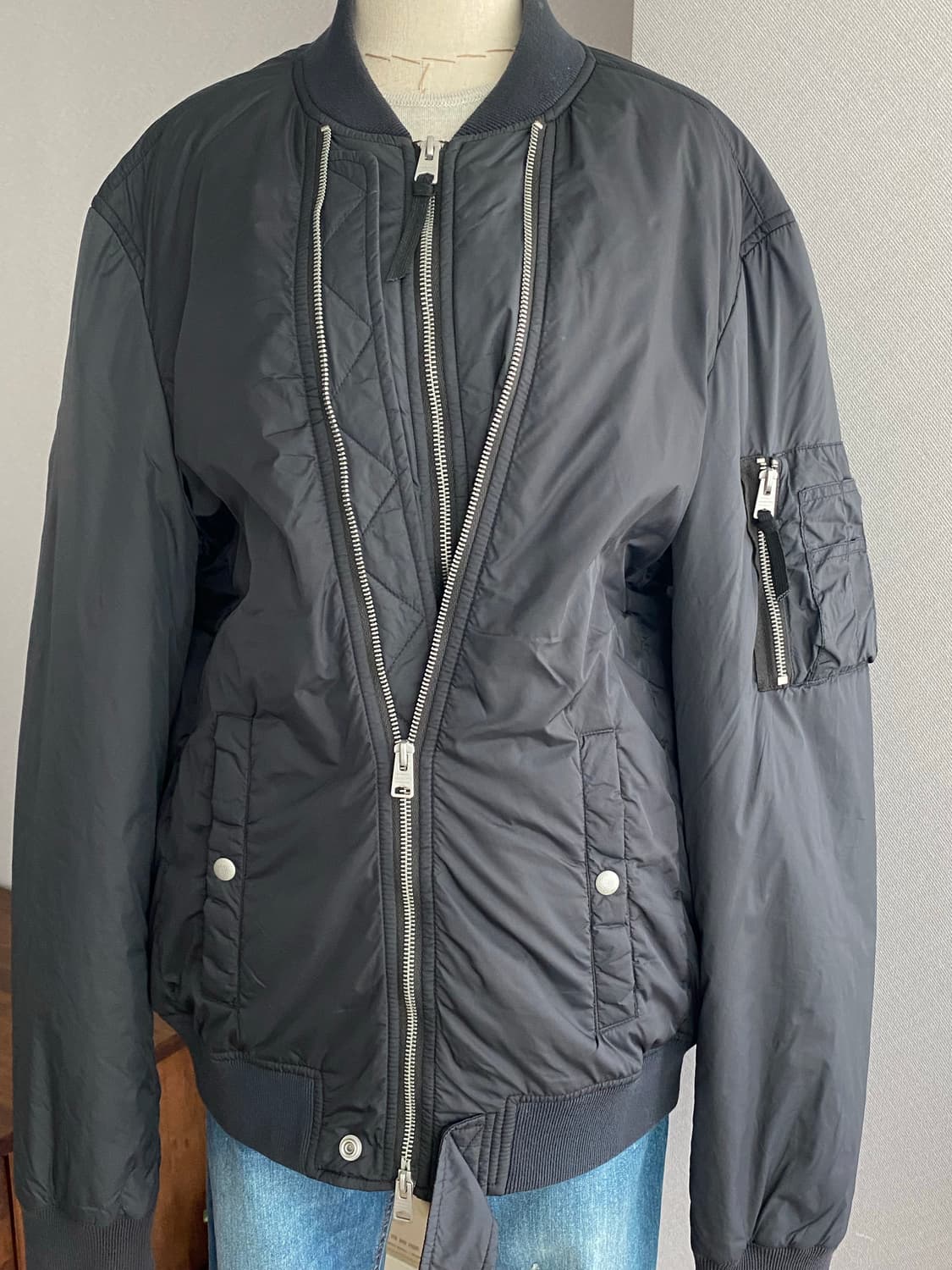 ALLSAINTS  올세인츠 경량패딩 보머쟈켓(XXL) 상품이미지4