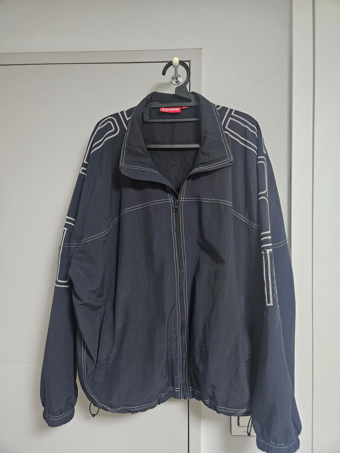 슈프림 스펠아웃 자수 트랙자켓25SS 블랙M 상품이미지3