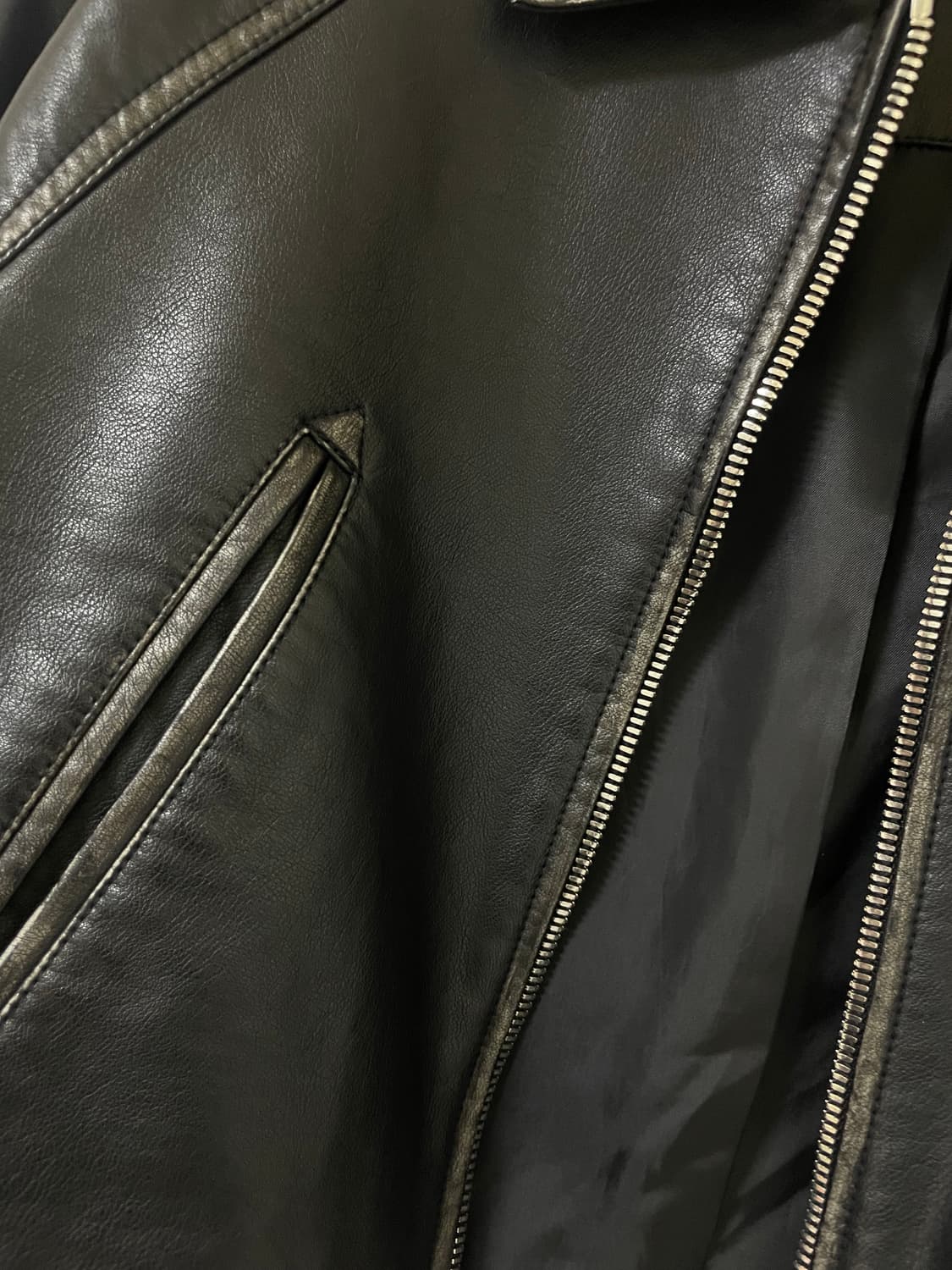 몽돌 빈티지 에코 레더 크롭 자켓 상품이미지4