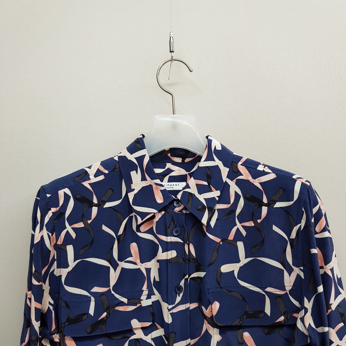 이큅먼트 실크 소재 패턴 셔츠 블라우스 XS사이즈 상품이미지2