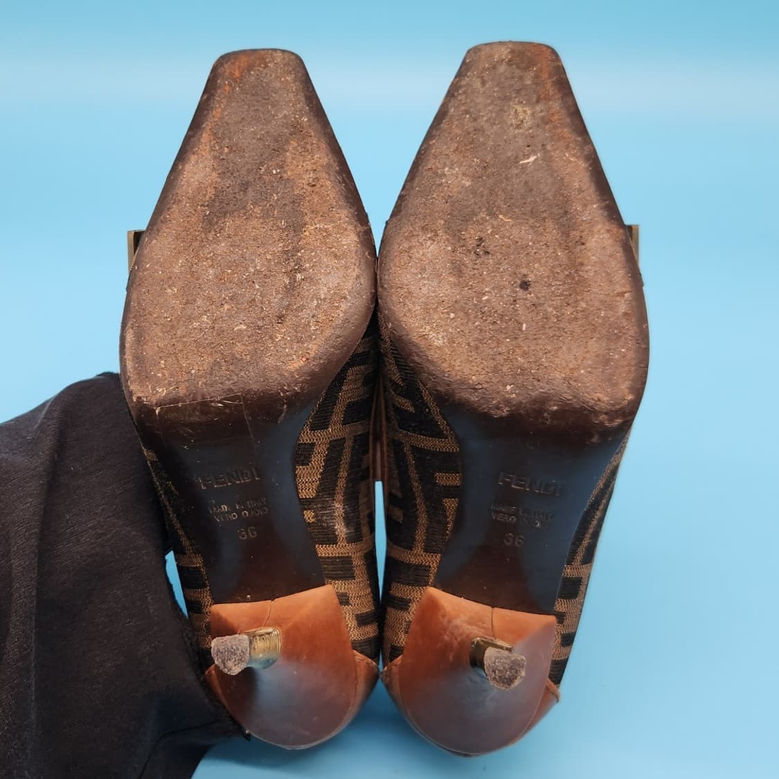 ooo 펜디 캔버스 여성힐36 230 굽9 상품이미지3