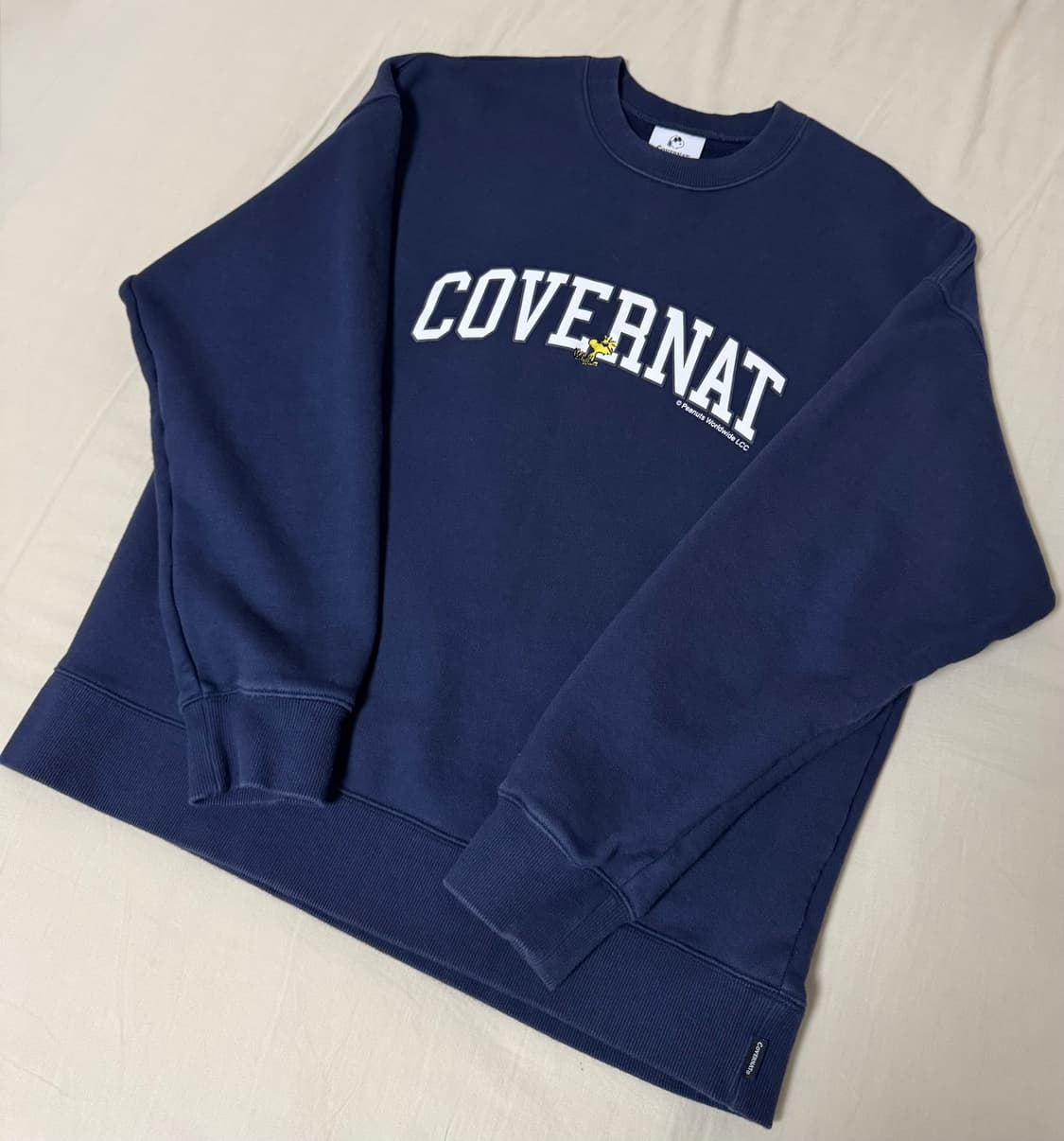커버낫 우드스탁 아치로고 크루넥 맨투맨 네이비 상품이미지1