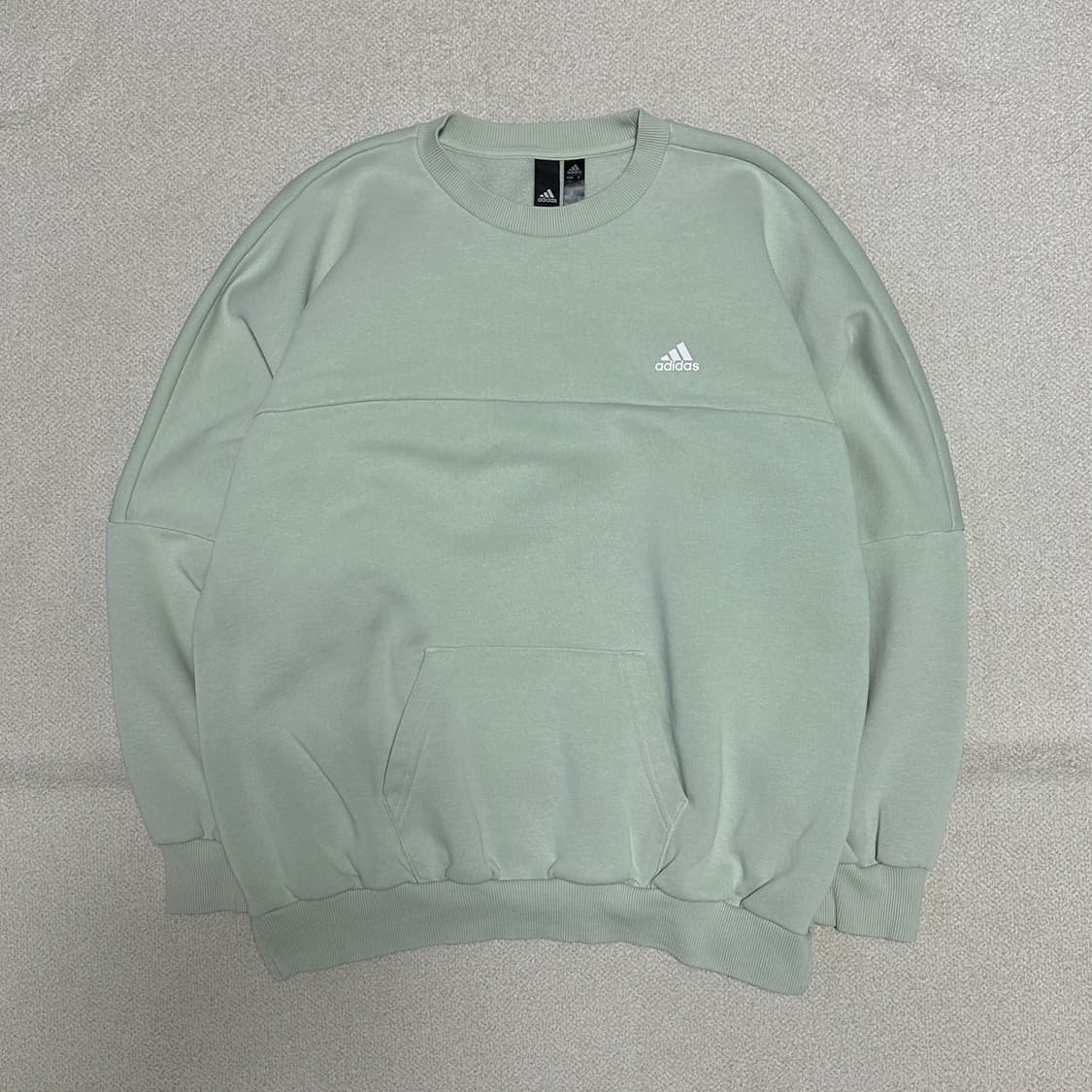 아디다스 워딩 오버사이즈 핏 플리스 스웨트셔츠 상품이미지2