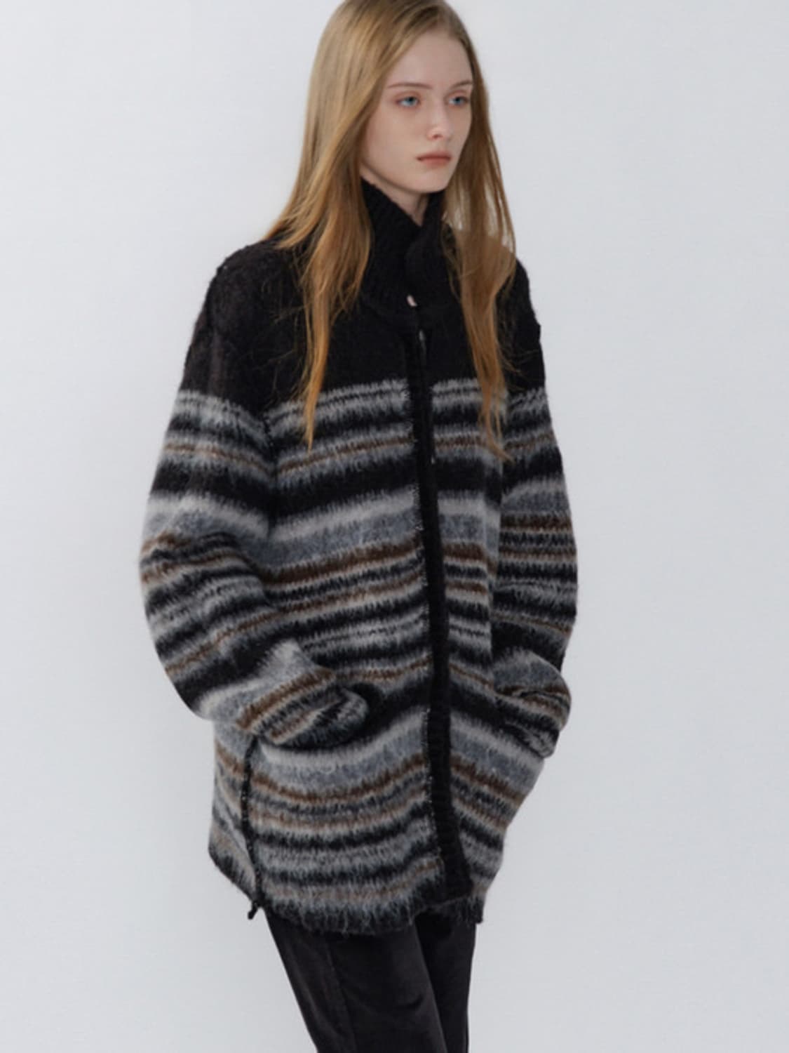 새상품 이어닝 WOOL TOGGLE REVERSIBLE KNIT COAT 상품이미지8