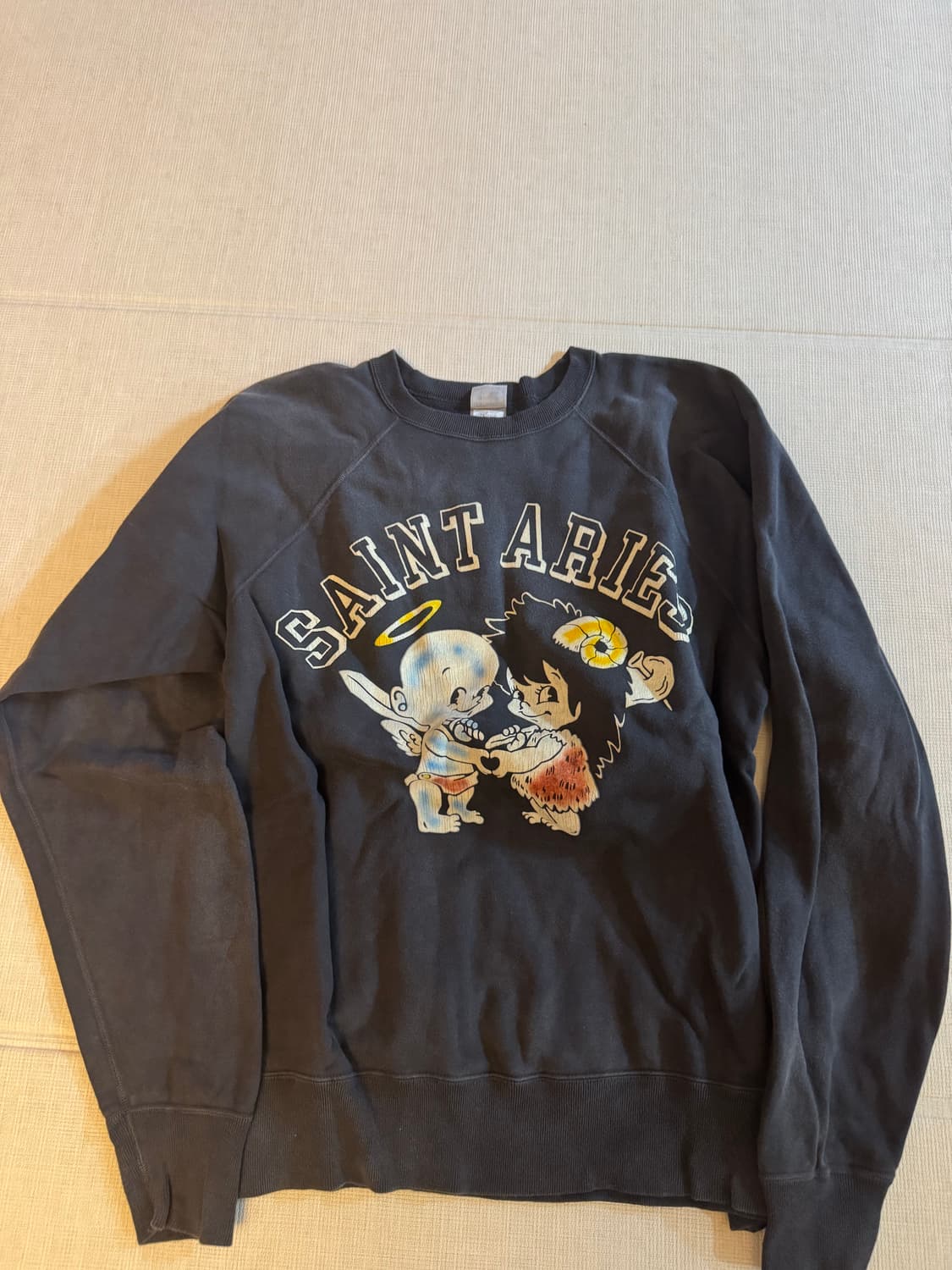 세인트미카엘 aries 천사와악마 크루넥 상품이미지1