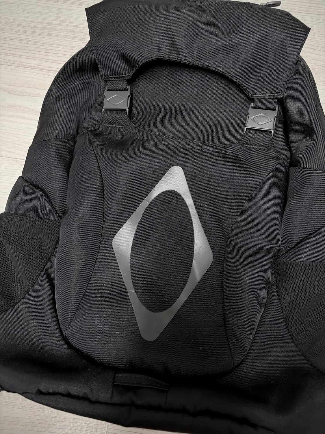 미스치프 버클 백팩 상품이미지3