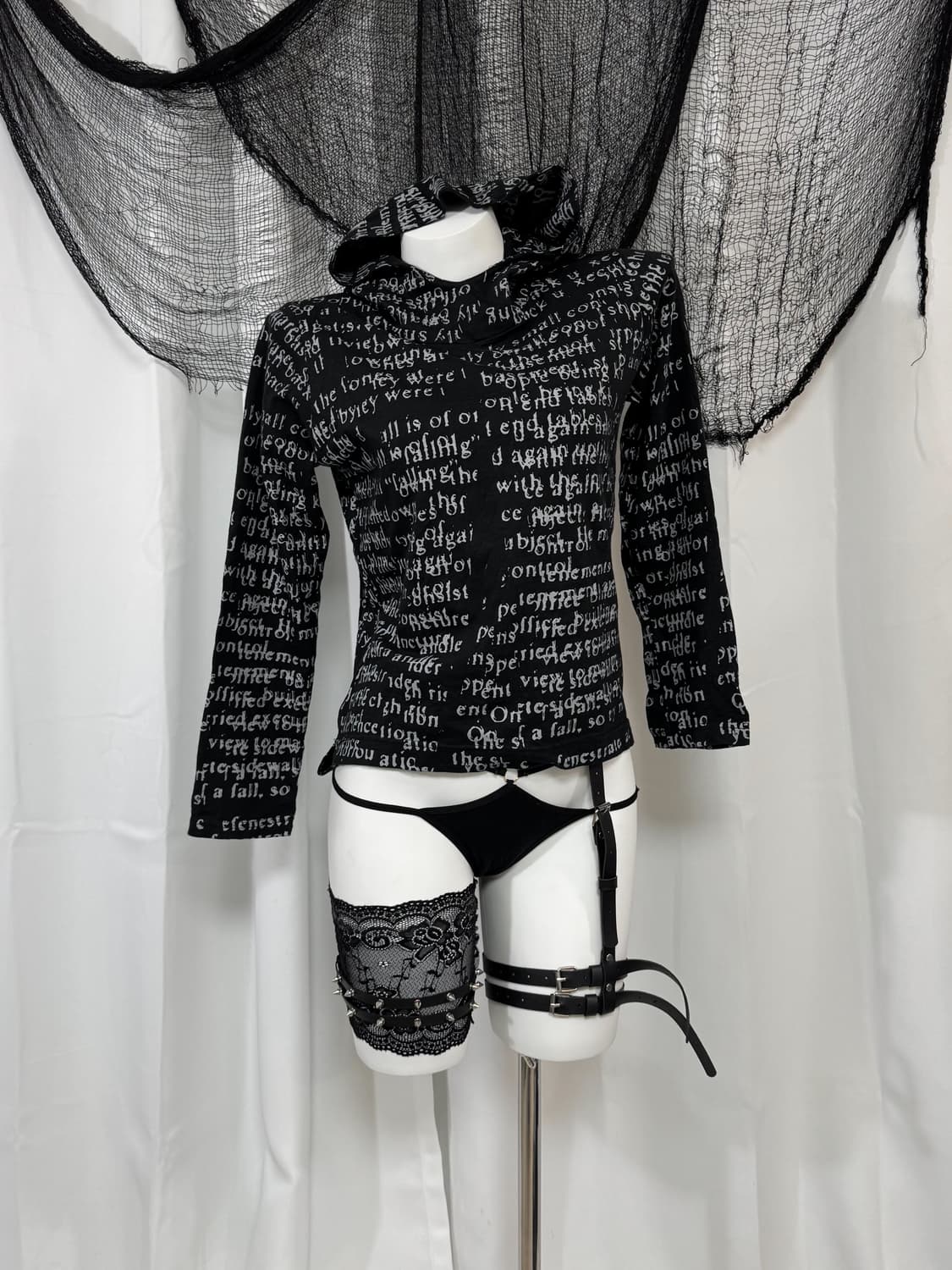 lettering hood t-shirt 상품이미지1