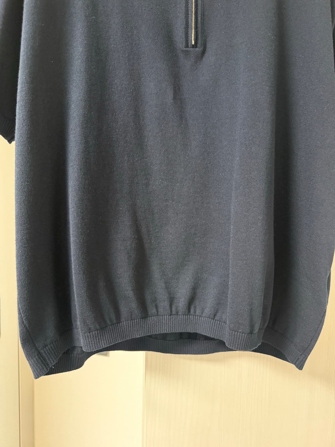 [2]헤릴 캐시미어 하프 집업 반팔 카라 네이비 상품이미지4