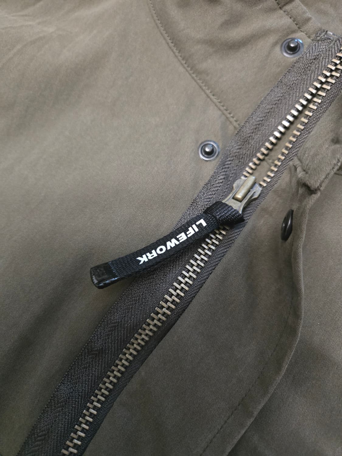 라이프워크 시그니처 로고 오버핏 야상 자켓 (M,공용)

 상품이미지4