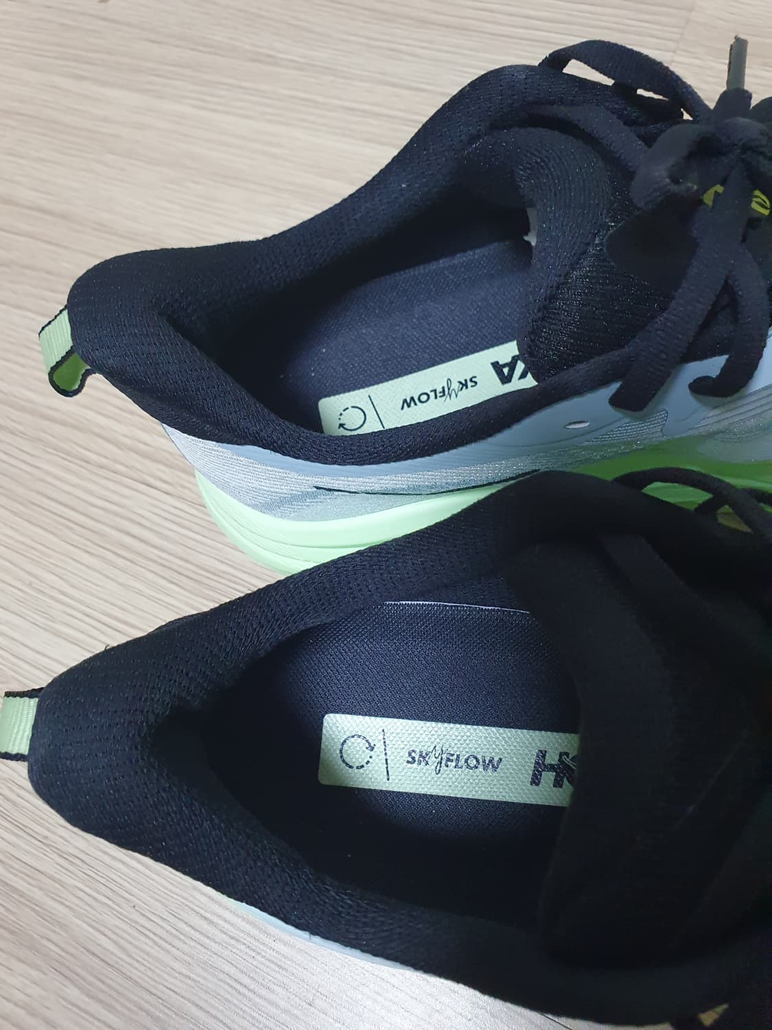 호카 스카이플로우 와이드 러닝화 265 상품이미지9