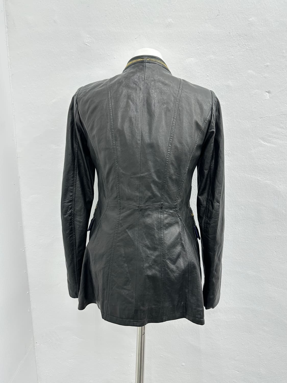 KAALEISUKTAE x ROBO lambskin zipper deta 상품이미지3