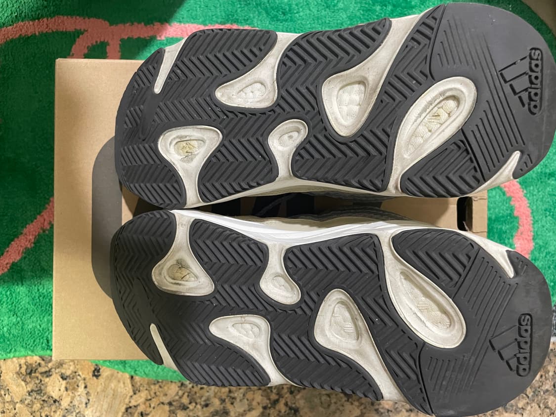 (270) 아디다스 이지 부스트 700 V2 크림 풀구성 상품이미지5