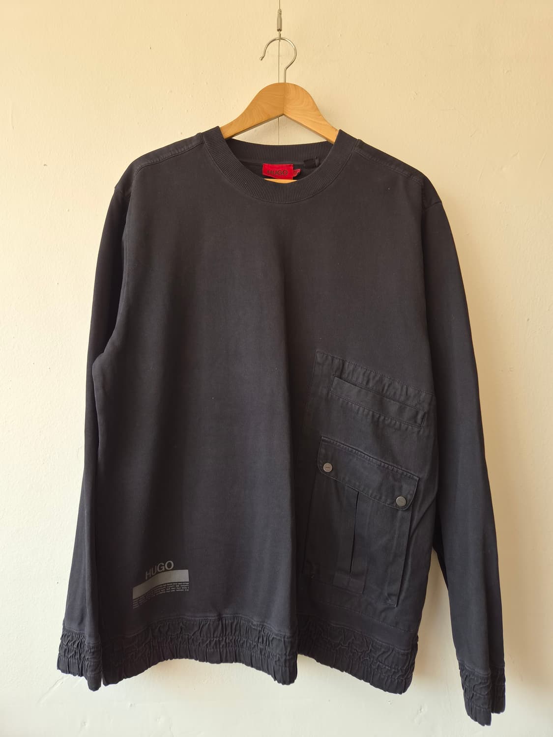 휴고보스 남성 블랙맨투맨티셔츠 L사이즈 상품이미지2