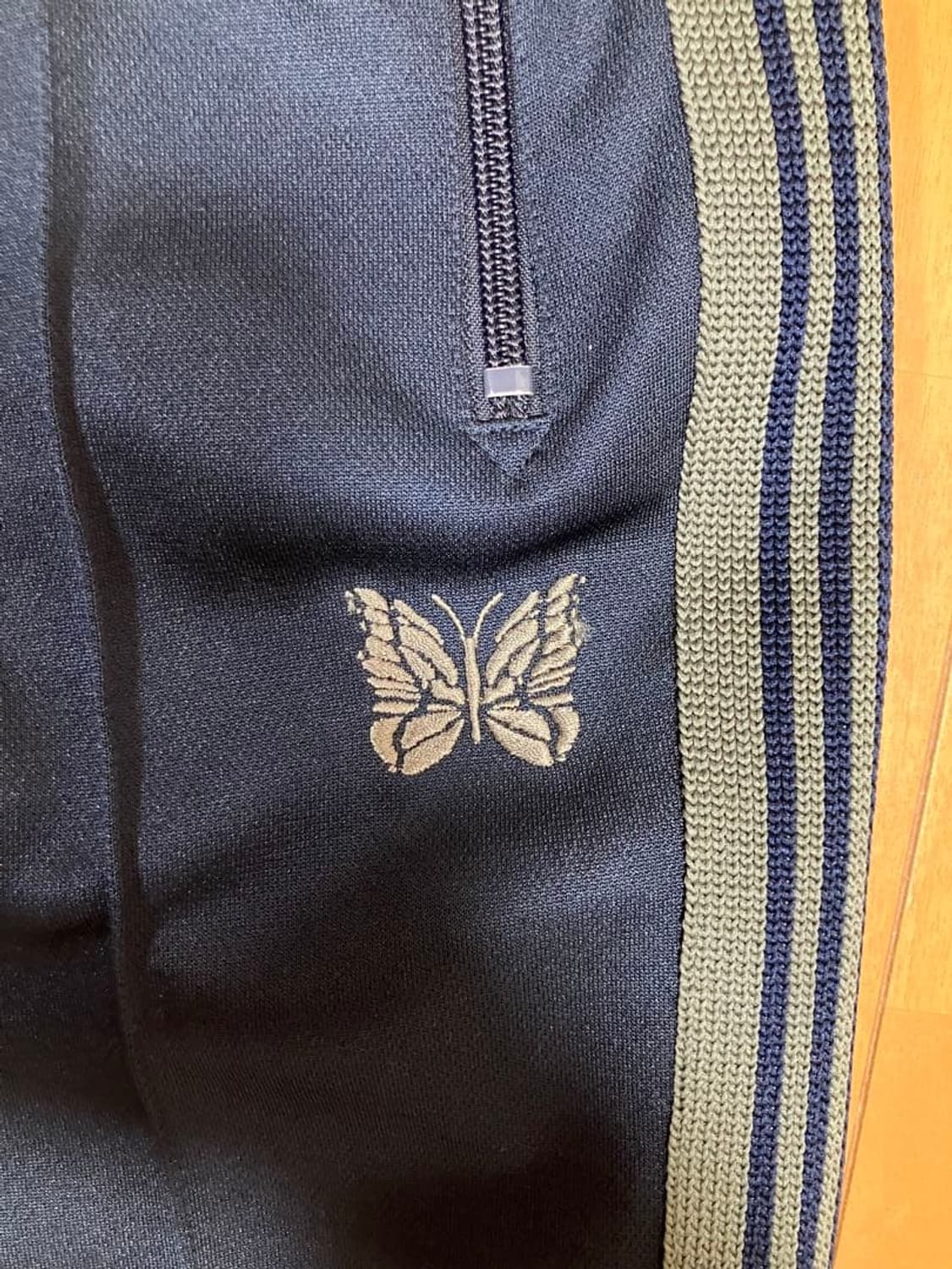 니들스 트랙 팬츠 폴리 스무스 네이비 내로우 핏 상품이미지3